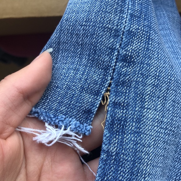 Blank nyc bleach distressed step hem jeans - Picture 11 of 12